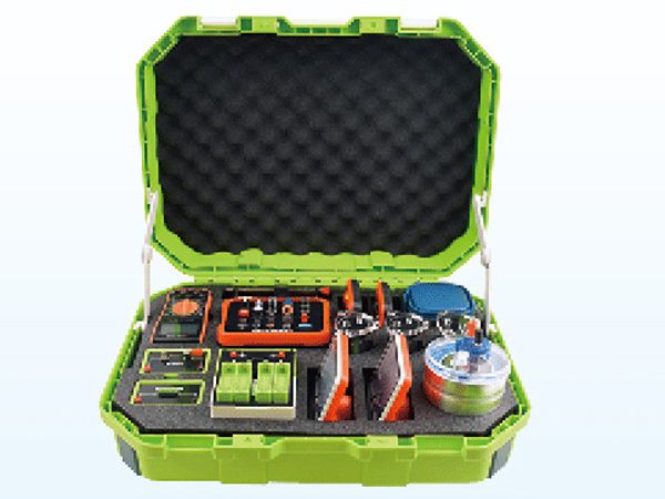 高中恒定電流實(shí)驗(yàn)箱.jpg 高中恒定電流實(shí)驗(yàn)箱.jpg